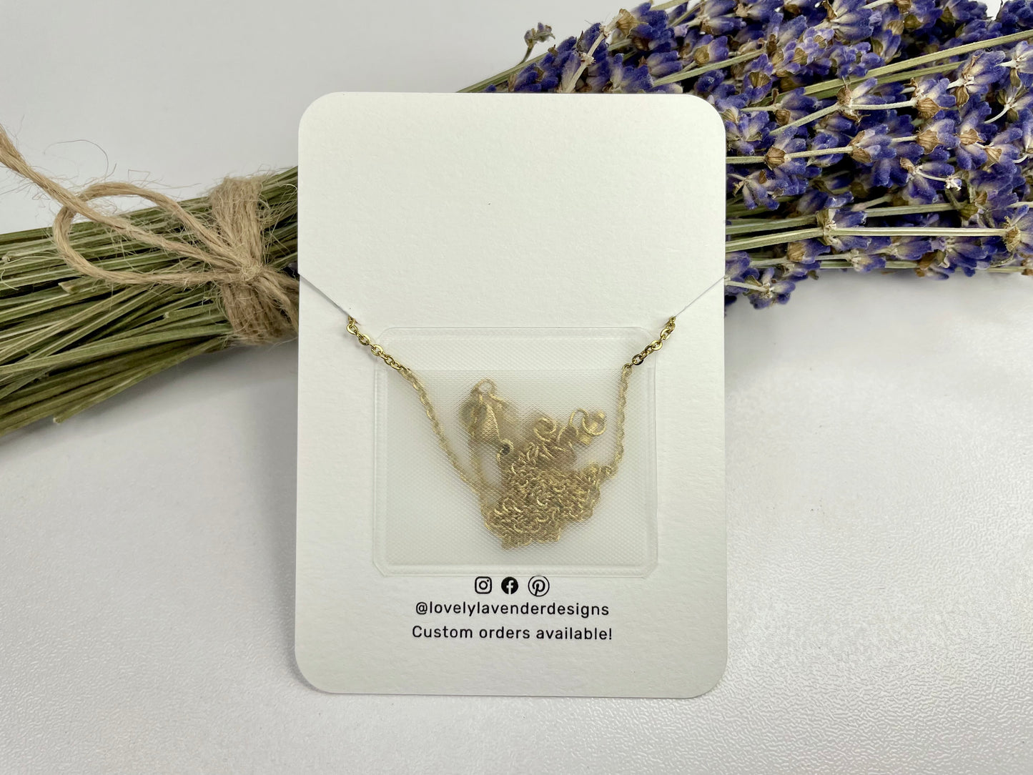 White Howlite Necklace - Gold