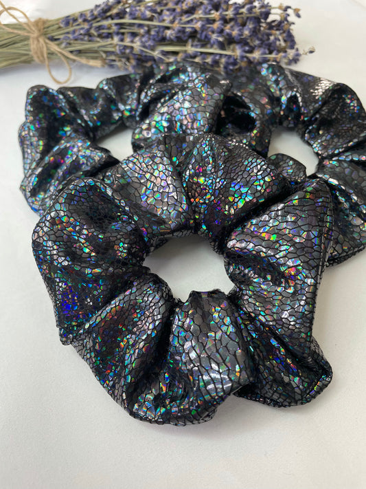 Holographic Scrunchie